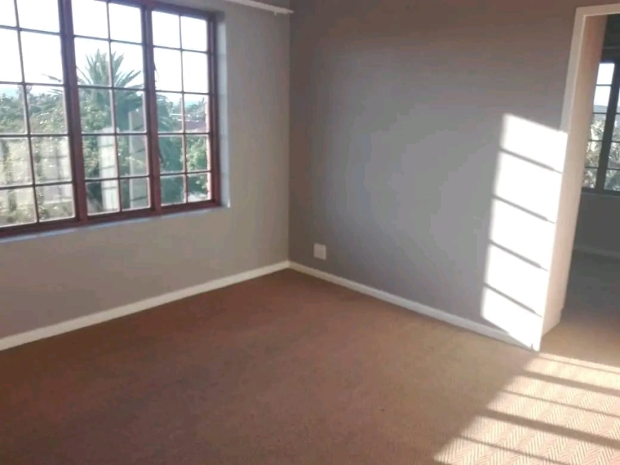 5 Bedroom Property for Sale in Campher Park Eastern Cape